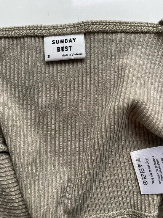 Aritzia Sunday Best firecracker tank Taupe small - Picture 4 of 4